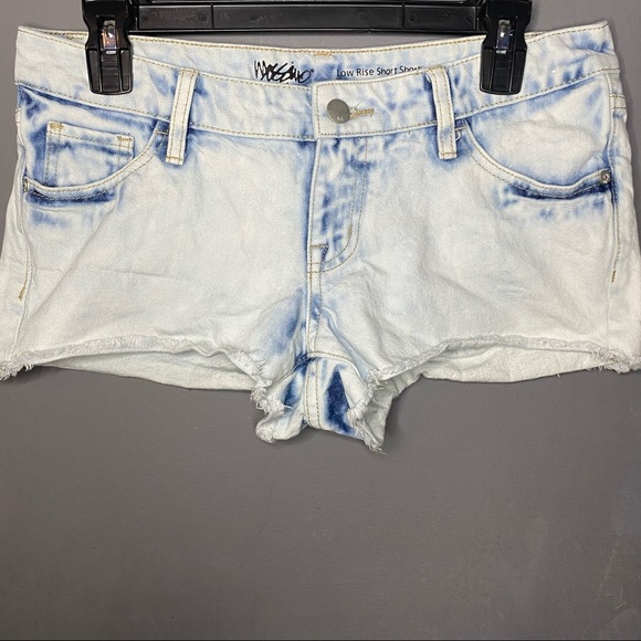Mossimo Low rise short shorts